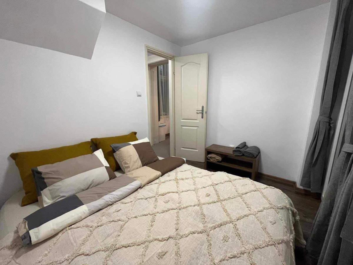 Gallery Szondi Budapest Luaran gambar